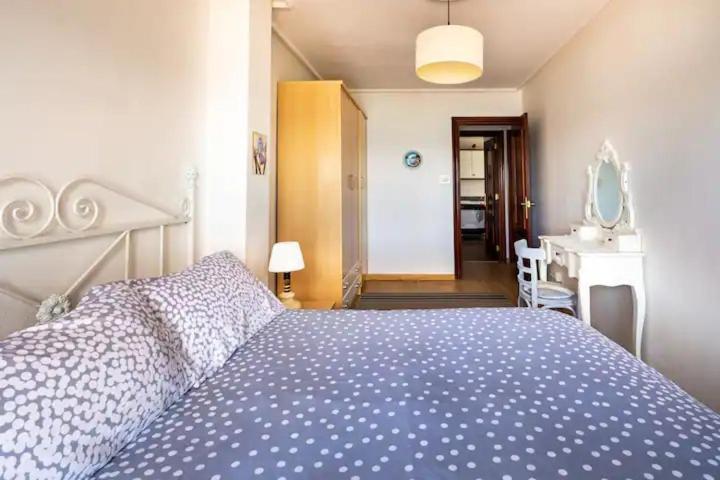 Apartamento Ezcurdia 22 Playa De San Lorenzo Primera Linea Gijón Zewnętrze zdjęcie