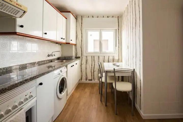 Apartamento Ezcurdia 22 Playa De San Lorenzo Primera Linea Gijón Zewnętrze zdjęcie